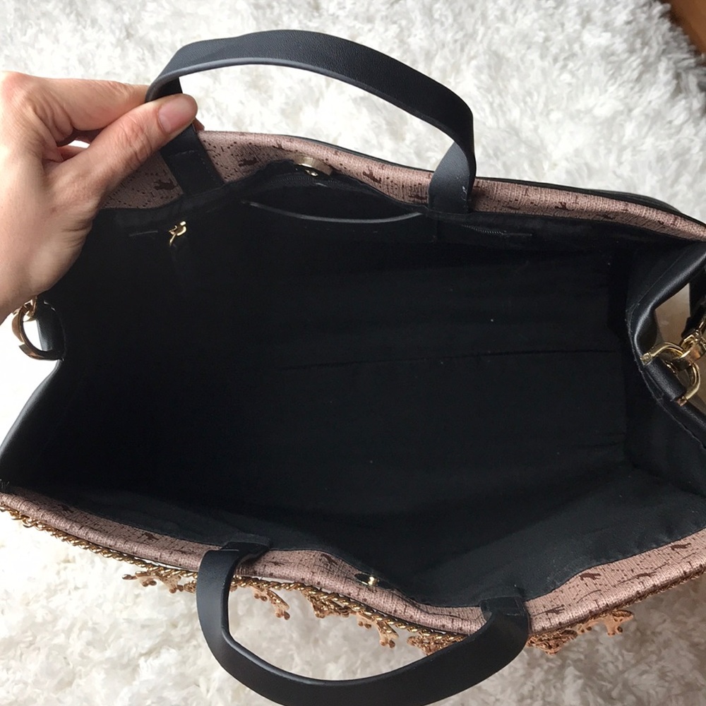 NWOT Topshop Lion Safari Tote w/ Charm Chain - Picture 4 of 8